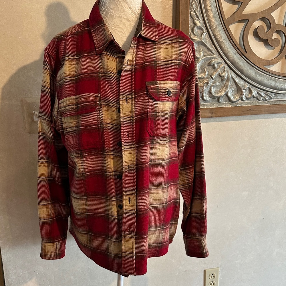 Orvis Red and Tan Plaid Lightweight Shirt Jacket Mens size Small